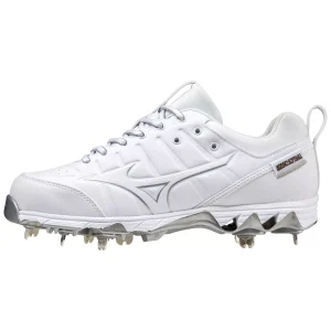 9-Spike Swift 7 Low Womens Metal Softball Cleat